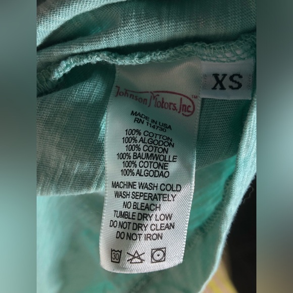 NWOT Johnson Motor Co Soft Cotton Tee in Green with Sleeve Patch - Size XS - Picture 5 of 5